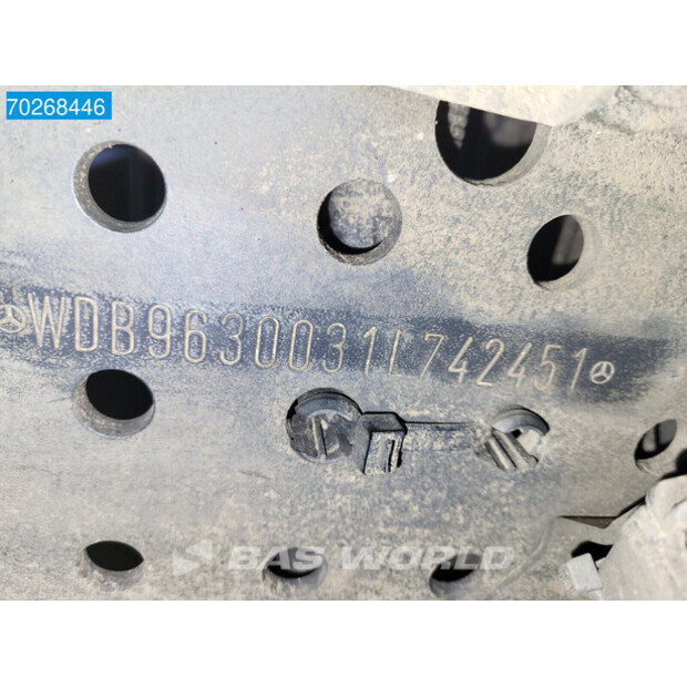 2013 Mercedes-Benz Antos 1824-39987502