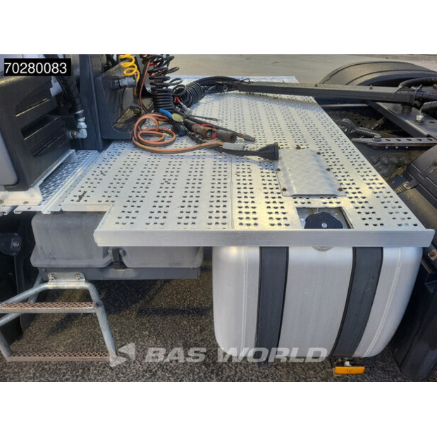 2014 مرسيدس بنز Arocs 3351-40010445