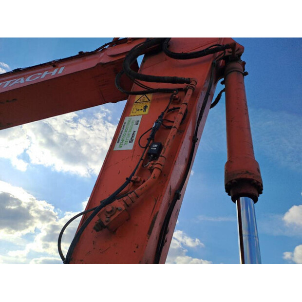 2017 Hitachi ZX350LC-6-40011301