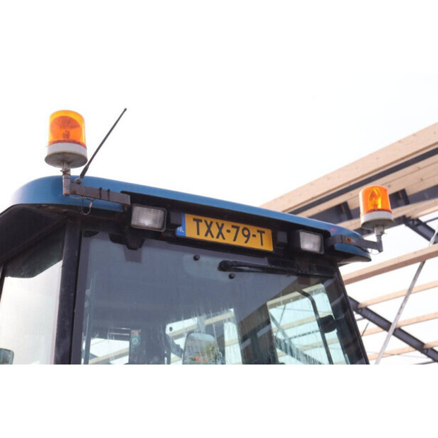 1995 New Holland 8670-40017361