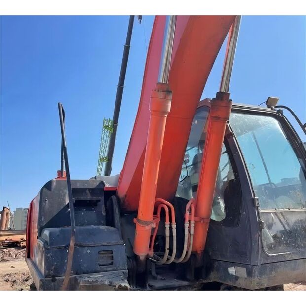 Hitachi ZX200-5G-40037851