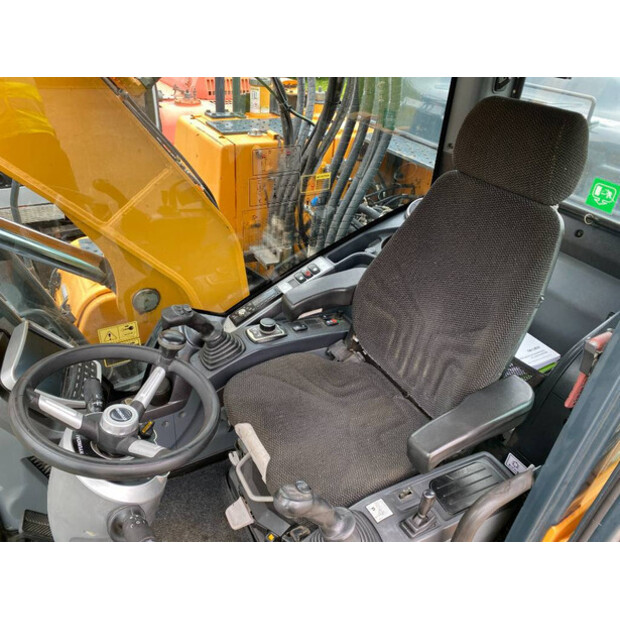2016 Hyundai HW140-40038430