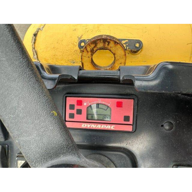 2005 DYNAPAC CC800-40042047