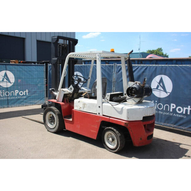 2003 NISSAN UGF03A40U-40060187