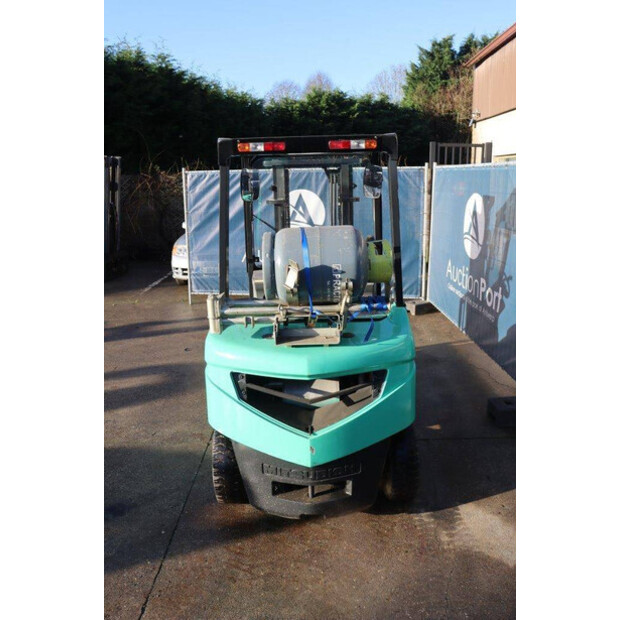 2005 MITSUBISHI FGE25T-40067788