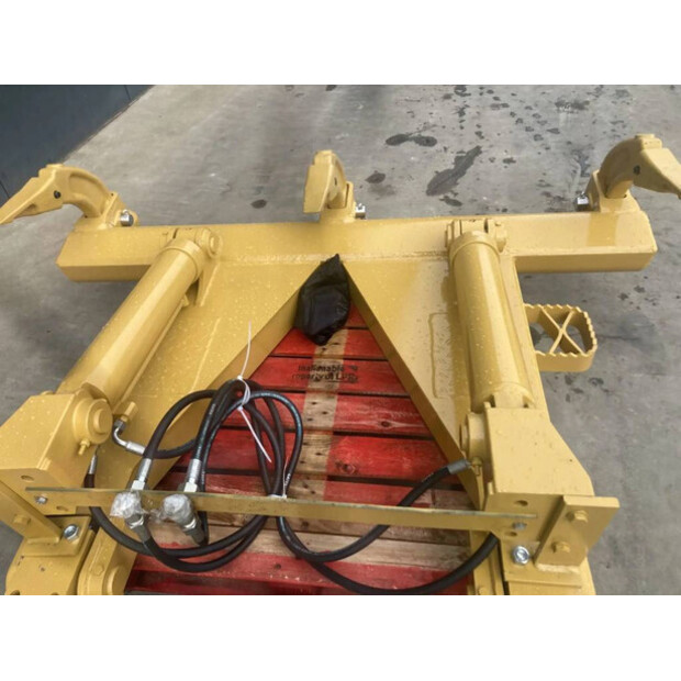 2025 Caterpillar D4H-40069238