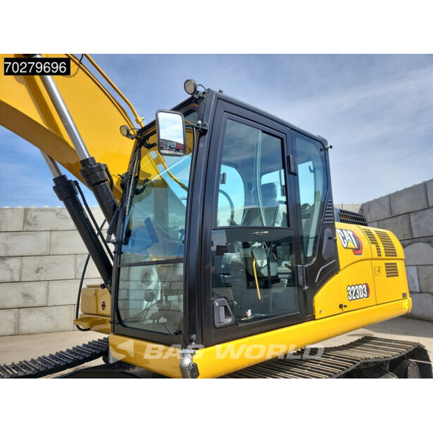 2025 كاتربيلر 323D3-40087230