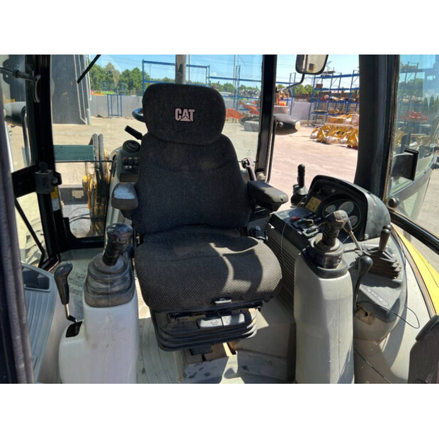 2011 كاتربيلر 432E-40112854
