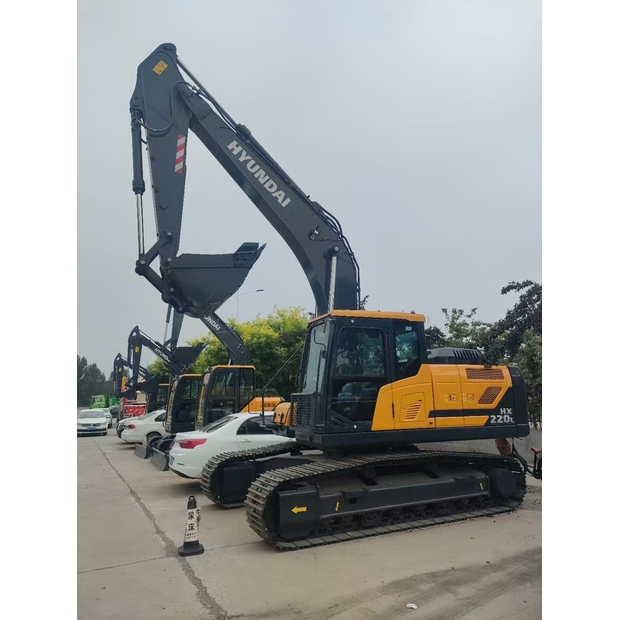 2025 Hyundai R305LC-9T-40122117