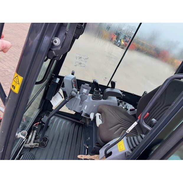 KUBOTA KX018-4-40125998