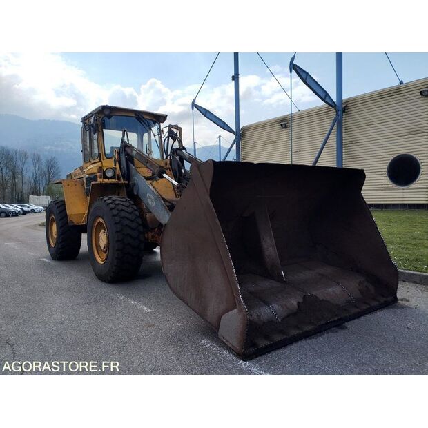 1993 فولفو L70-40135579