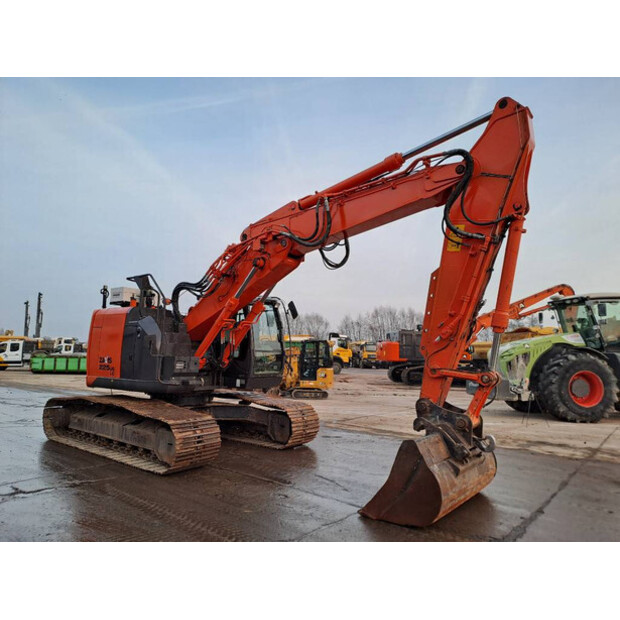 2016 Hitachi ZX225USLC-5B-40136406