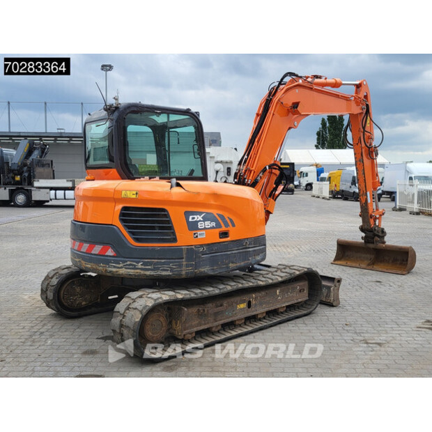 2017 دووسان DX85R-3-40136807