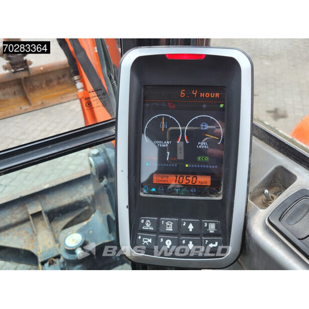 2017 دووسان DX85R-3-40136841