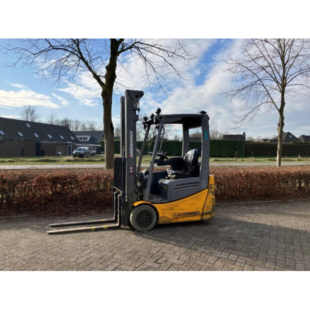 2019 Jungheinrich EFG 213-40137790