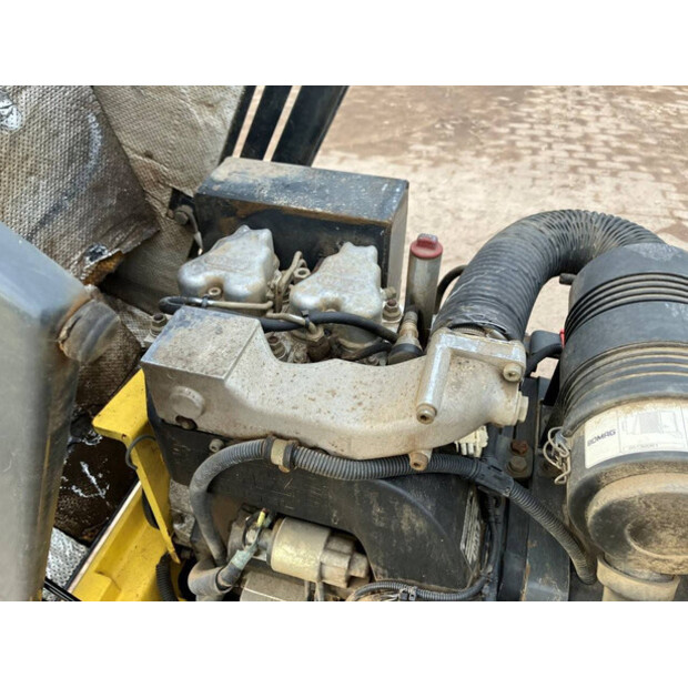 2000 BOMAG BMP 851-40137880