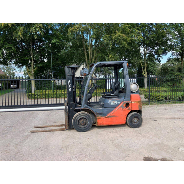 2013 Toyota 02-8FGF20-40139845