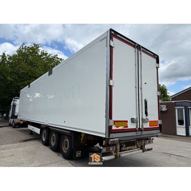2016 Krone Cool Liner-40159936