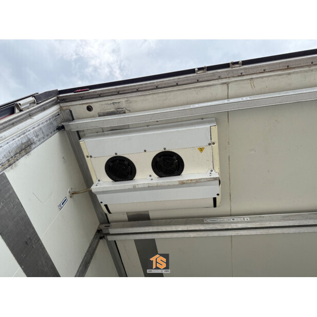 2016 Krone Cool Liner-40160054