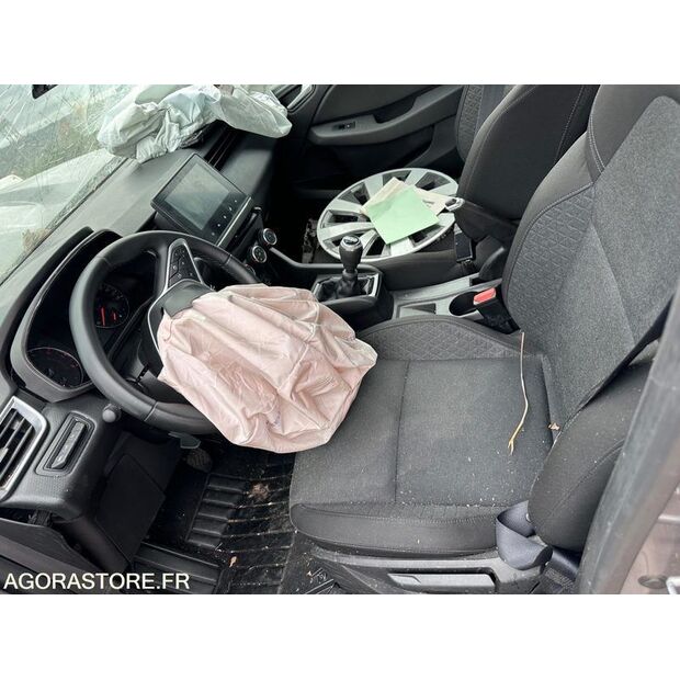 2023 رينو Clio-40178531