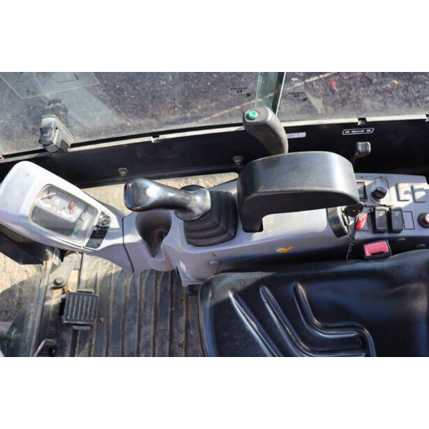 2014 KUBOTA KX016-4-40185279