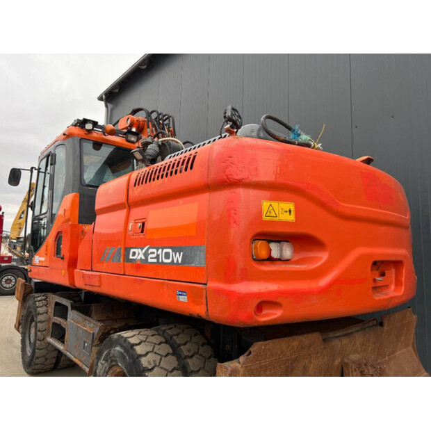 2014 Doosan DX210W-40190092