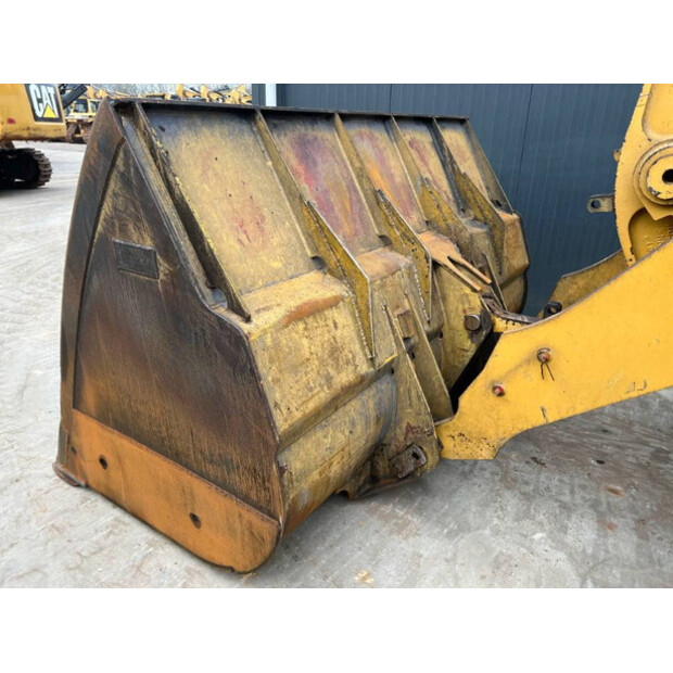 2000 كاتربيلر 938G-40190442