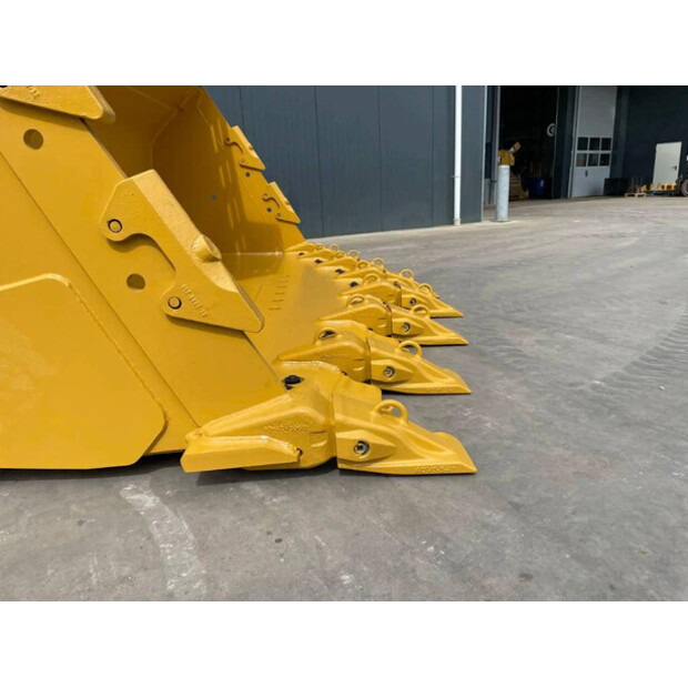 2025 Caterpillar 988K-40192331