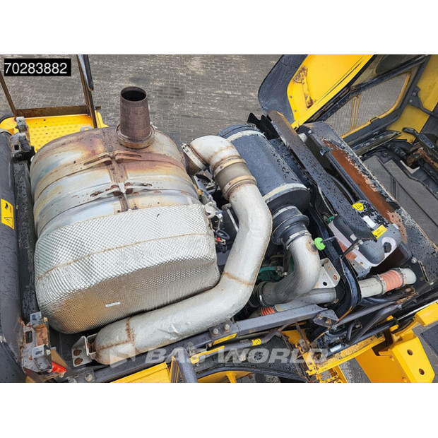 2015 فولفو L150H-40209714