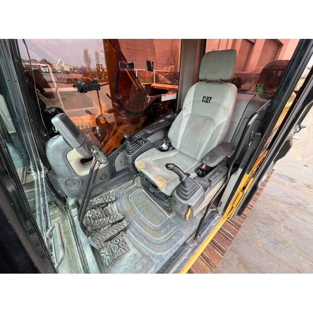 2009 Caterpillar 324DL-40211872