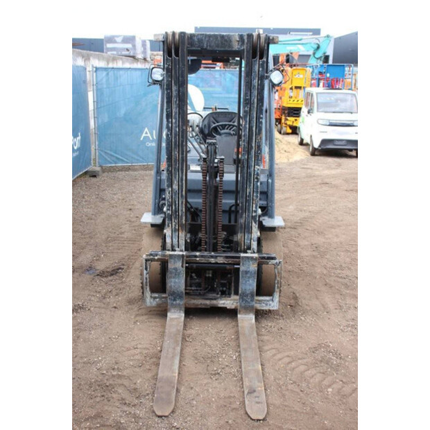 2014 Toyota 02-8FGF25-40229183