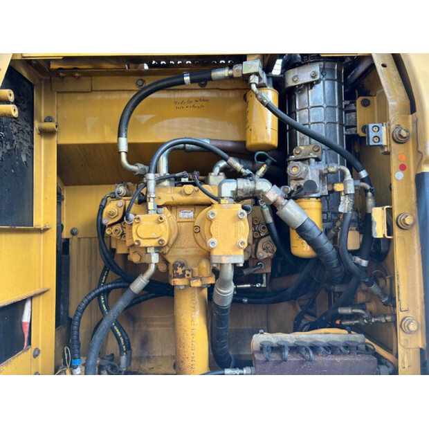 2005 كاتربيلر 320CL-40261254