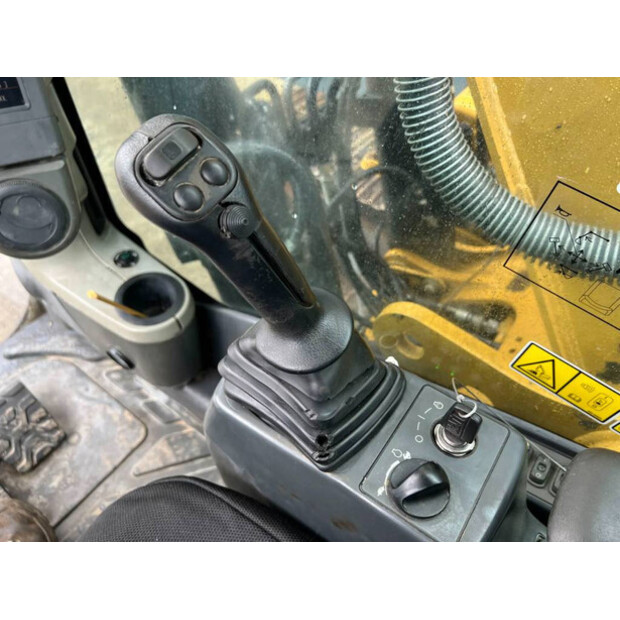 2010 Caterpillar 323DL-40261381
