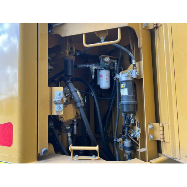2018 Caterpillar 325FLCR-40261458