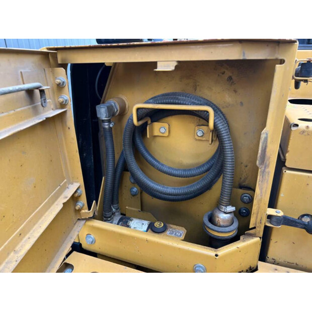 2018 Caterpillar 325FLCR-40261460