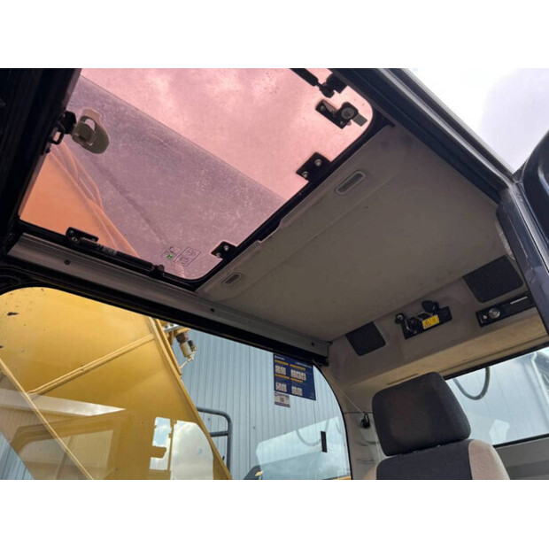 2018 Caterpillar 325FLCR-40261481