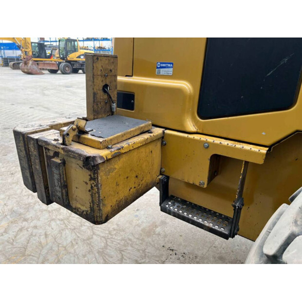 2000 كاتربيلر 938G-40264506