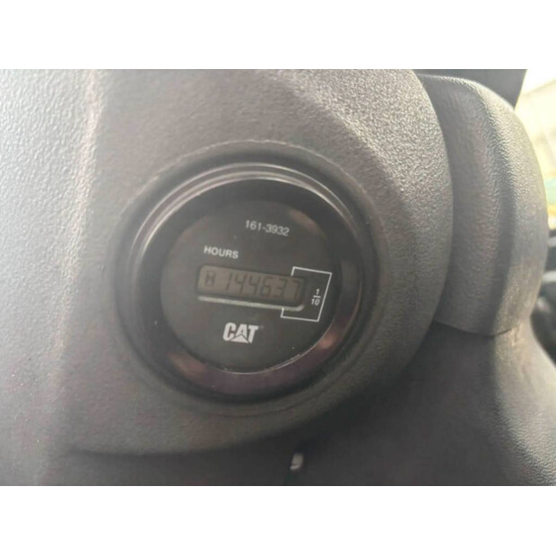 2000 كاتربيلر 938G-40264518