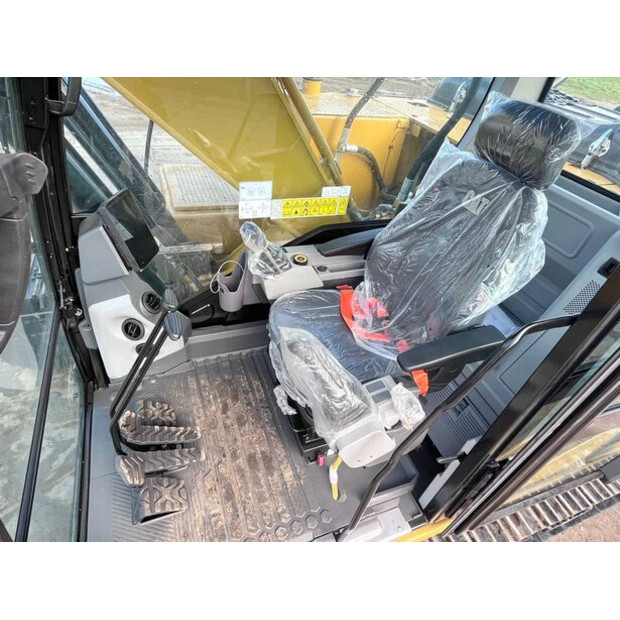 2025 Caterpillar 323D3-40284593