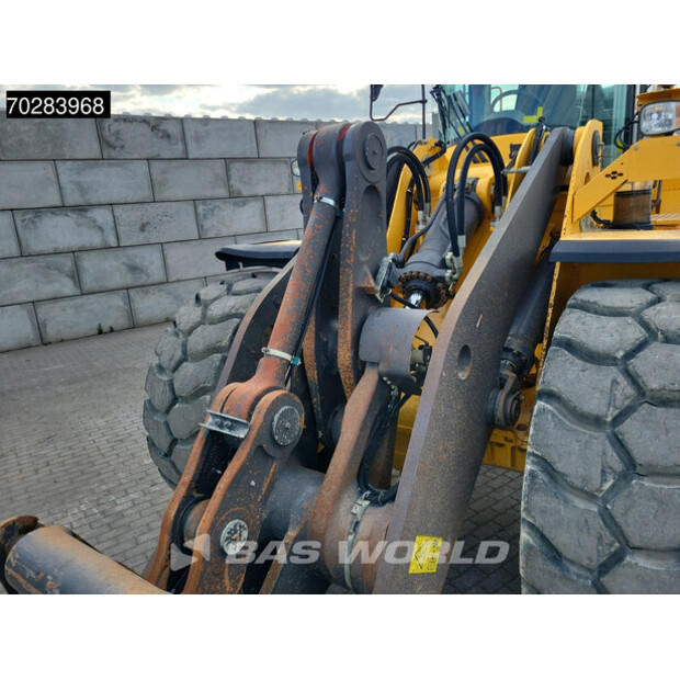 2017 فولفو L150H-40285256