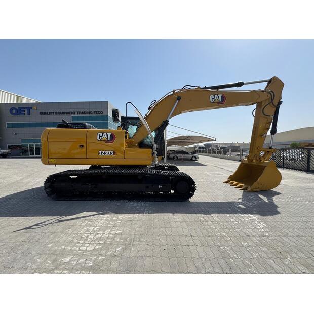2025 كاتربيلر 323D3-40305439