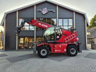 صورة ل رافعة شوكية تلسكوبية 2020 ماجني RTH 5.21