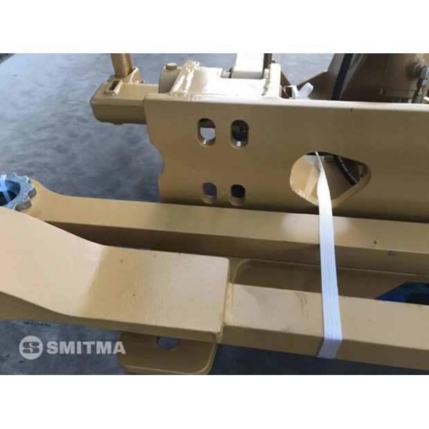 2025 كاتربيلر 140M-40323808