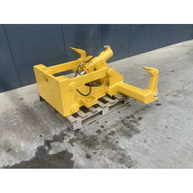 2024 كوماتسو D51-40325710