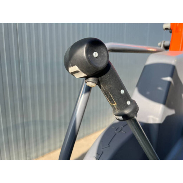 2023 HAMM HD10VV-40347917