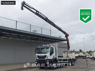 Image de CAMIONS À PLATEAU 2014 Iveco TRAKKER 410