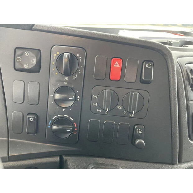 2025 Mercedes-Benz ATEGO 1725-40351695