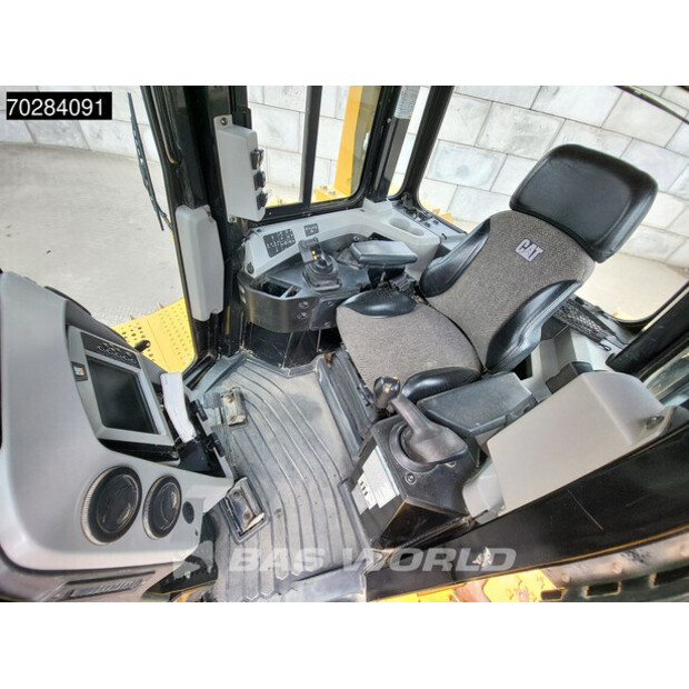 2017 كاتربيلر D6T-40354911