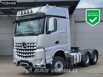 صورة ل رؤوس شاحنات 2014 مرسيدس بنز Arocs 3363