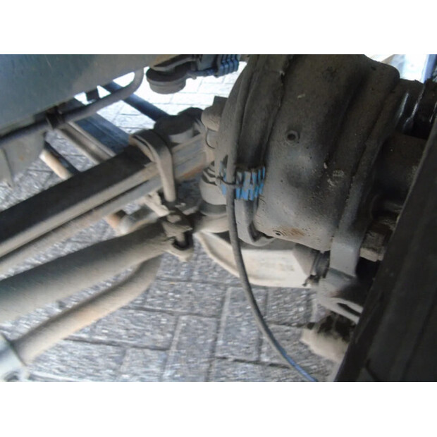 2012 داف XF 105.410-40368993